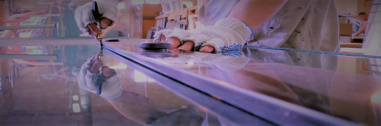 Slider, Glass Cutting Service in Earlsfield, SW18